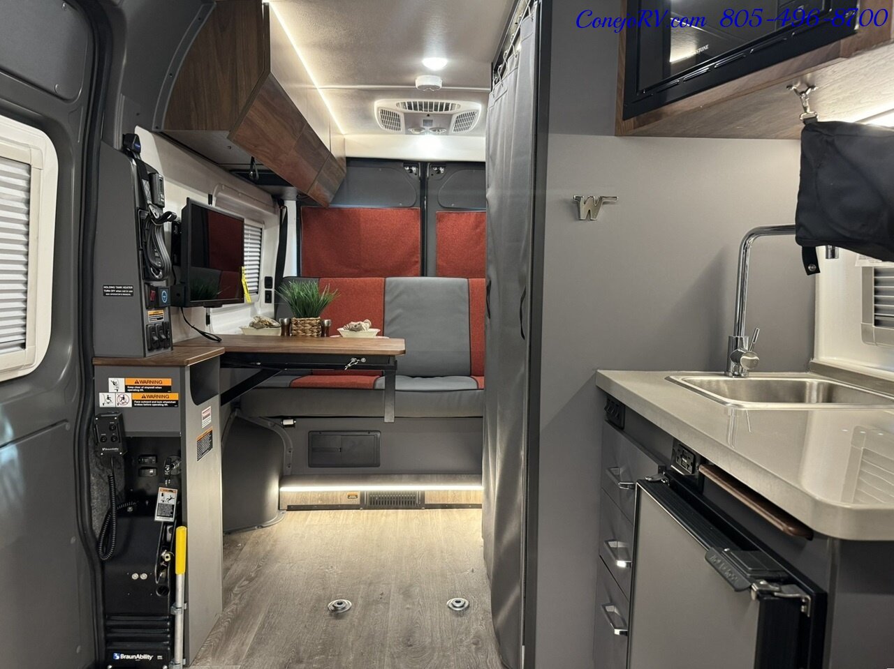 2024 Winnebago Roam 59RB Accessibility Power Lift Power Lounge Full Galley   - Photo 5 - Thousand Oaks, CA 91360