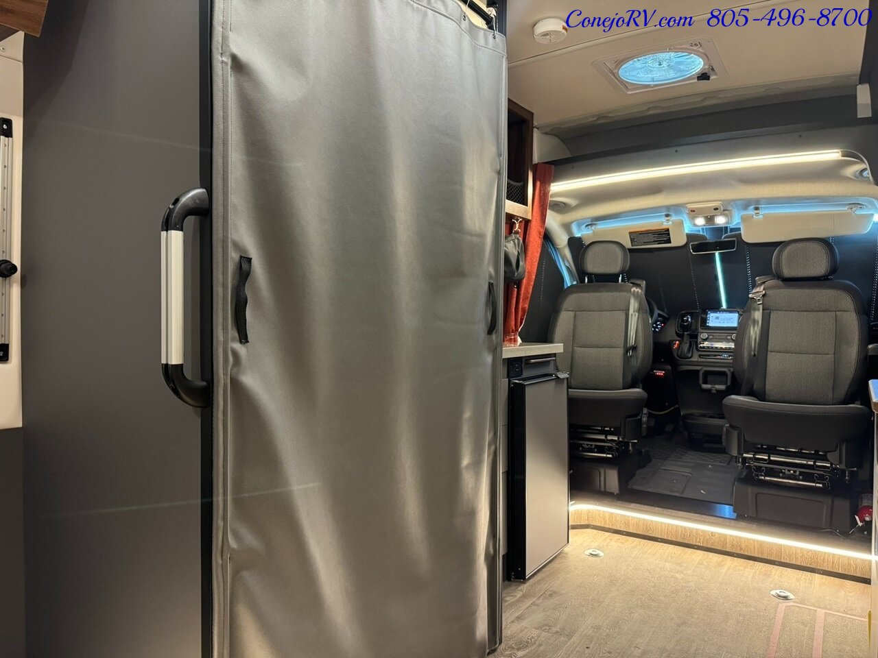 2024 Winnebago Roam 59RB Accessibility Power Lift Power Lounge Full Galley   - Photo 28 - Thousand Oaks, CA 91360