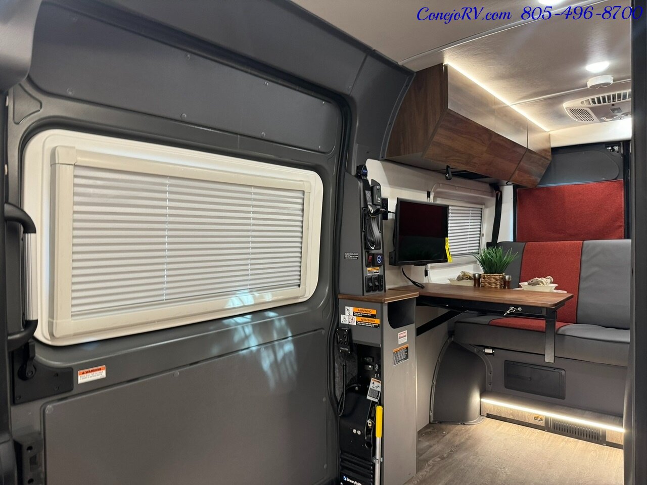 2024 Winnebago Roam 59RB Accessibility Power Lift Power Lounge Full Galley   - Photo 7 - Thousand Oaks, CA 91360