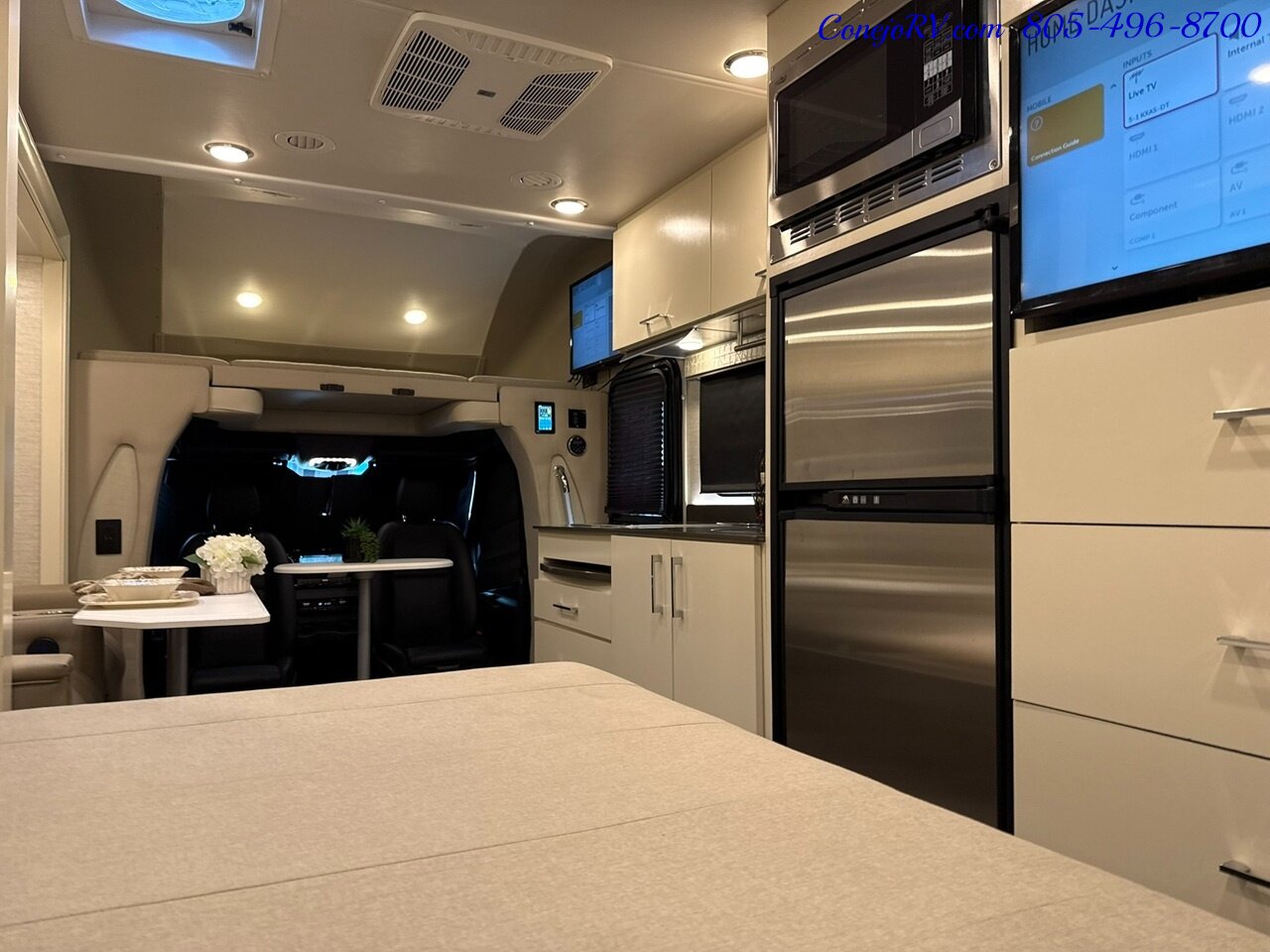2020 Tiffin Wayfarer 25RW Murphy Bed Full Wall Slide-Out Theater Seats  Mercedes Turbo Diesel Full Body Paint - Photo 28 - Thousand Oaks, CA 91360
