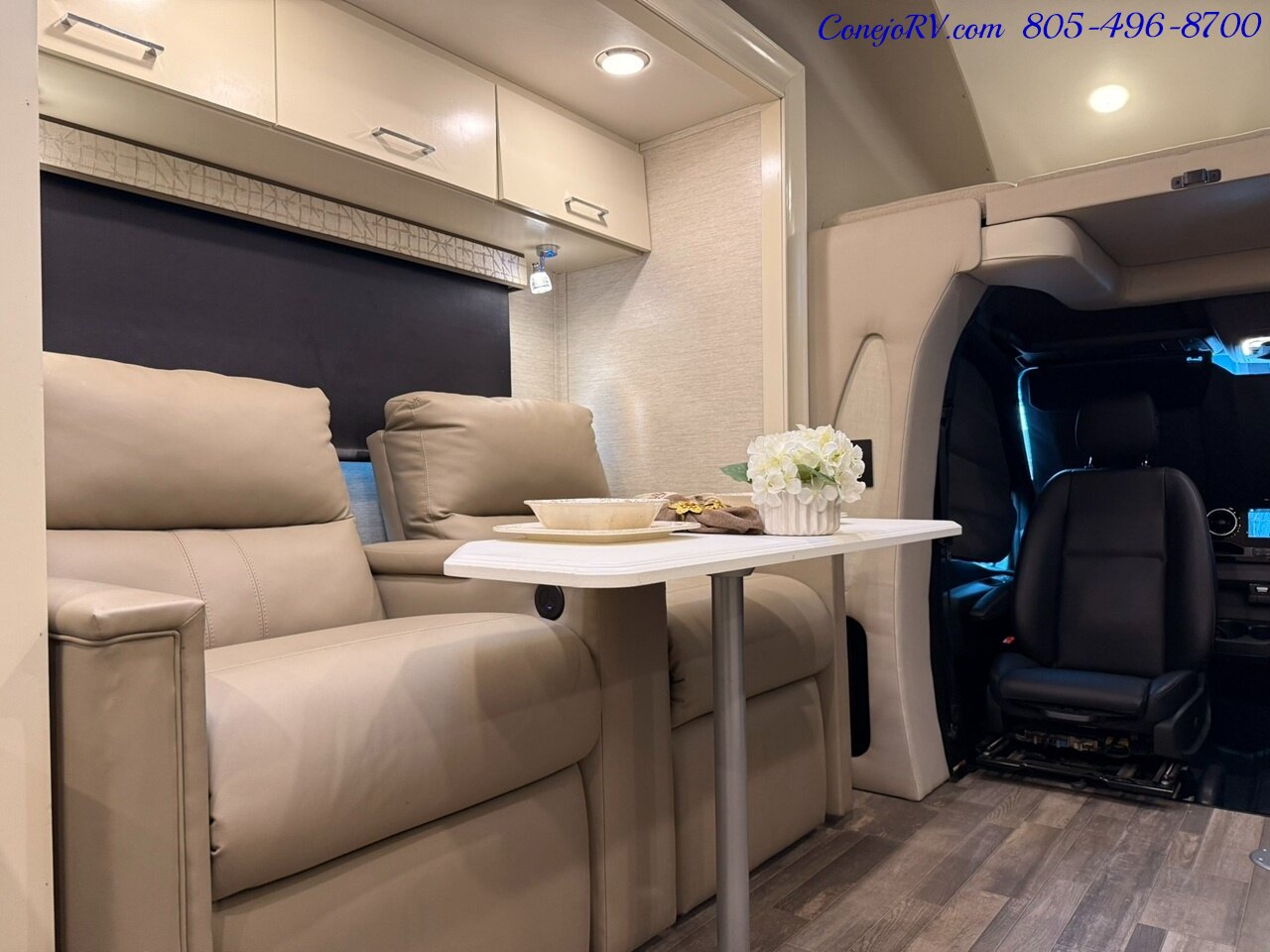 2020 Tiffin Wayfarer 25RW Murphy Bed Full Wall Slide-Out Theater Seats  Mercedes Turbo Diesel Full Body Paint - Photo 10 - Thousand Oaks, CA 91360