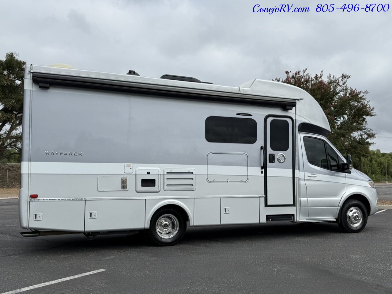 2020 Tiffin Wayfarer 25RW Murphy Bed Full Wall Slide-Out Theater Seats  Mercedes Turbo Diesel Full Body Paint - Photo 4 - Thousand Oaks, CA 91360