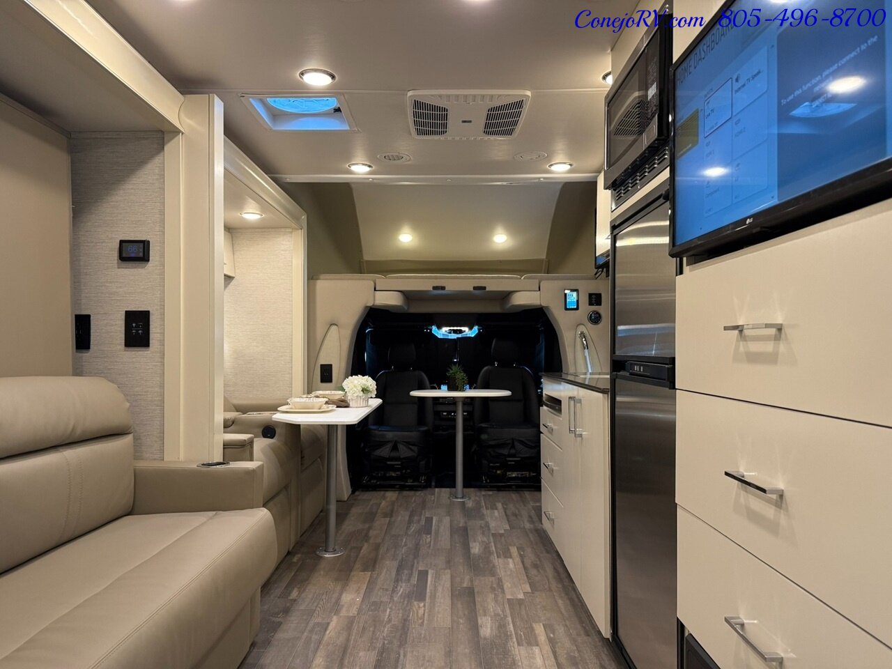 2020 Tiffin Wayfarer 25RW Murphy Bed Full Wall Slide-Out Theater Seats  Mercedes Turbo Diesel Full Body Paint - Photo 29 - Thousand Oaks, CA 91360