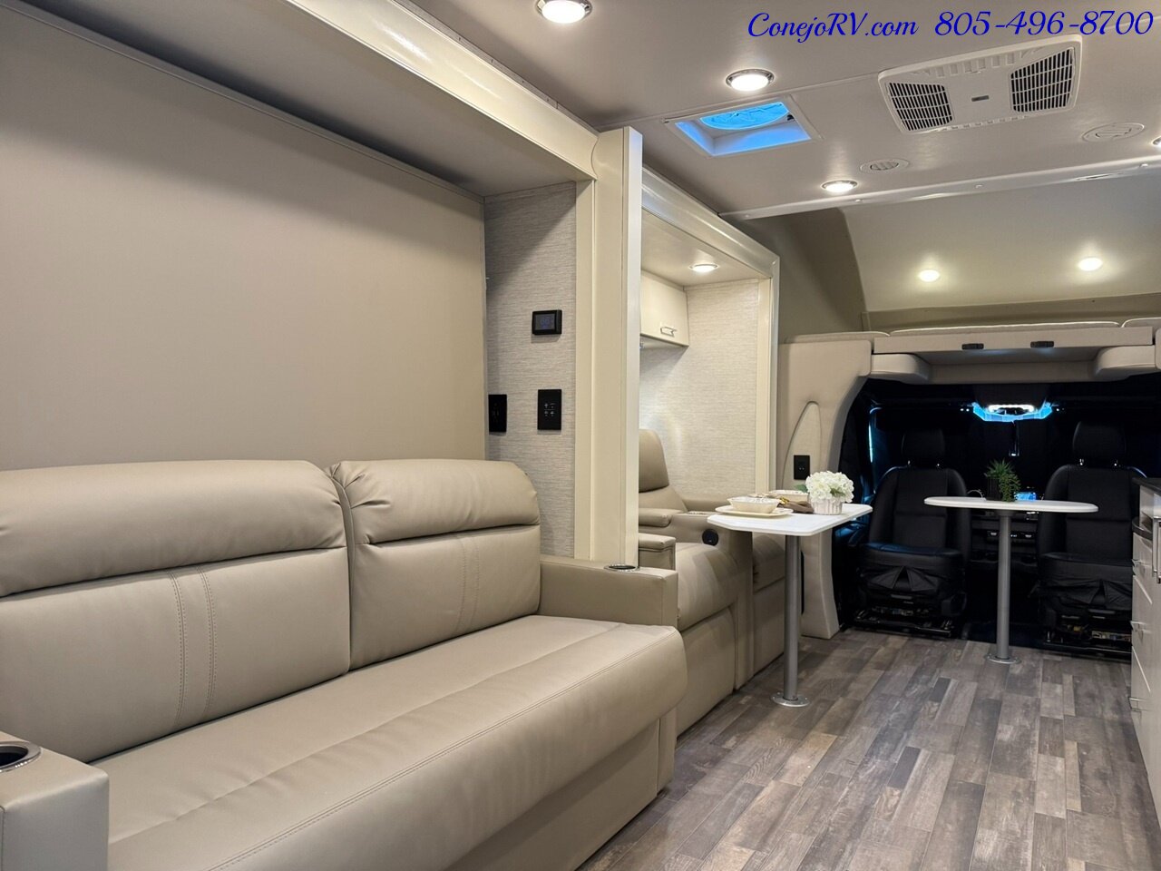 2020 Tiffin Wayfarer 25RW Murphy Bed Full Wall Slide-Out Theater Seats  Mercedes Turbo Diesel Full Body Paint - Photo 30 - Thousand Oaks, CA 91360