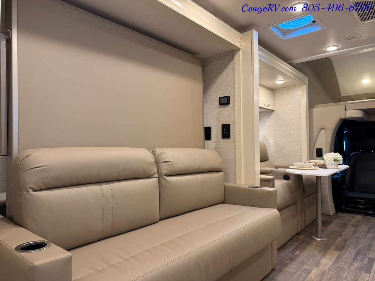 2020 Tiffin Wayfarer 25RW Murphy Bed Full Wall Slide-Out Theater Seats  Mercedes Turbo Diesel Full Body Paint - Photo 12 - Thousand Oaks, CA 91360