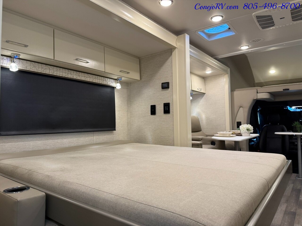 2020 Tiffin Wayfarer 25RW Murphy Bed Full Wall Slide-Out Theater Seats  Mercedes Turbo Diesel Full Body Paint - Photo 27 - Thousand Oaks, CA 91360