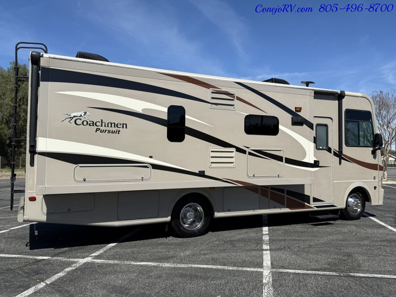 2016 Coachmen Pursuit 27KP B Full Wall Slide Cab Over Bunk 53K   - Photo 4 - Thousand Oaks, CA 91360