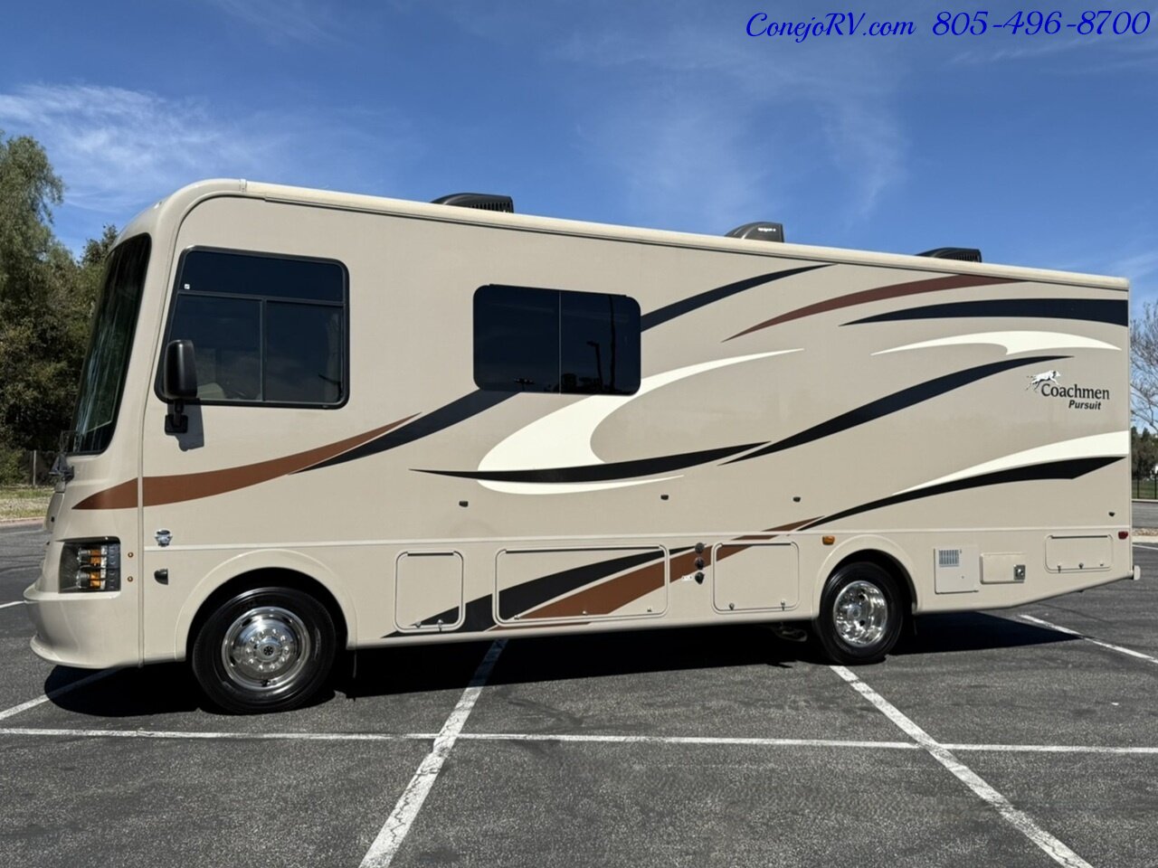 2016 Coachmen Pursuit 27KP B Full Wall Slide Cab Over Bunk 53K   - Photo 2 - Thousand Oaks, CA 91360