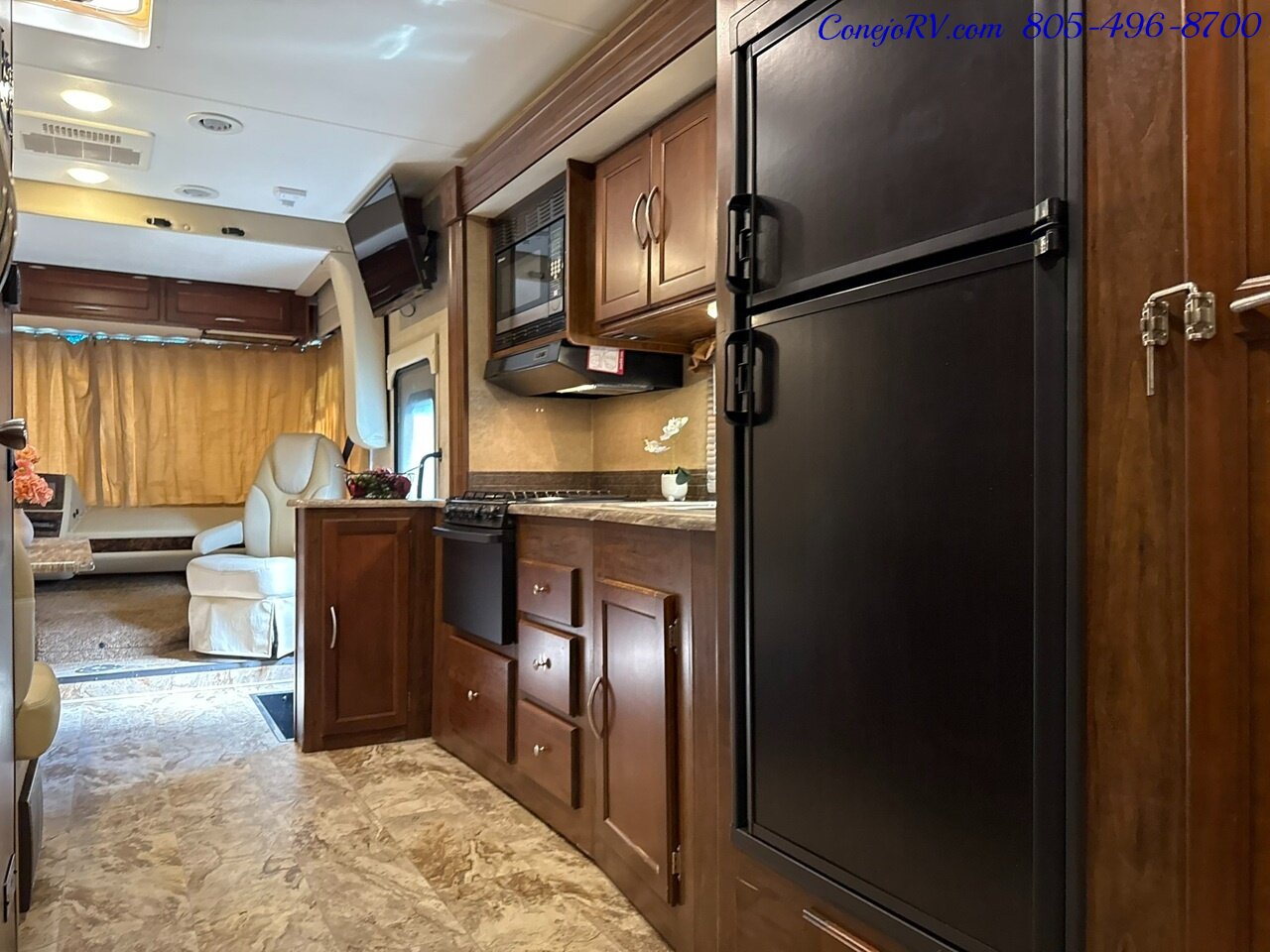 2016 Coachmen Pursuit 27KP B Full Wall Slide Cab Over Bunk 53K   - Photo 25 - Thousand Oaks, CA 91360