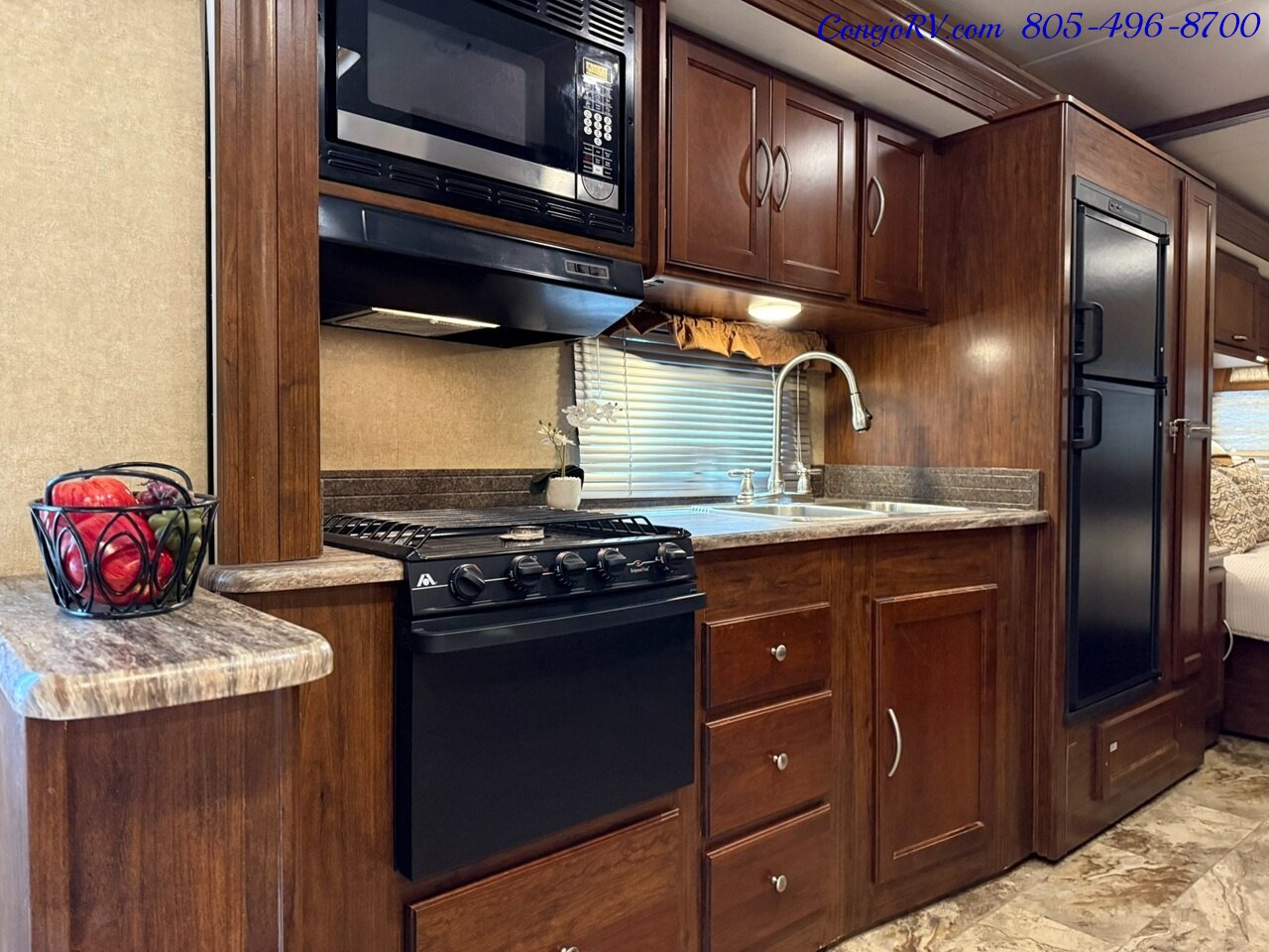 2016 Coachmen Pursuit 27KP B Full Wall Slide Cab Over Bunk 53K   - Photo 11 - Thousand Oaks, CA 91360