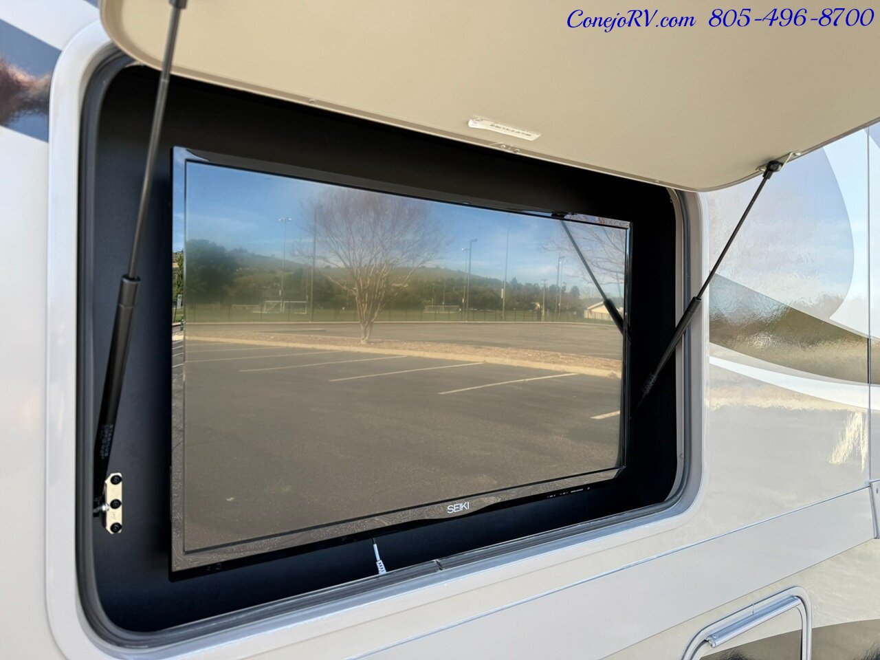 2016 Coachmen Pursuit 27KP B Full Wall Slide Cab Over Bunk 53K   - Photo 39 - Thousand Oaks, CA 91360