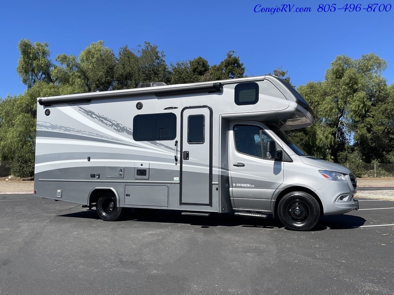 2024 DYNAMAX Isata 3 Series 24FW Full-Wall Slide HYDRAULIC LEVELERS Full Body Paint  Mercedes Turbo Diesel - Photo 3 - Thousand Oaks, CA 91360