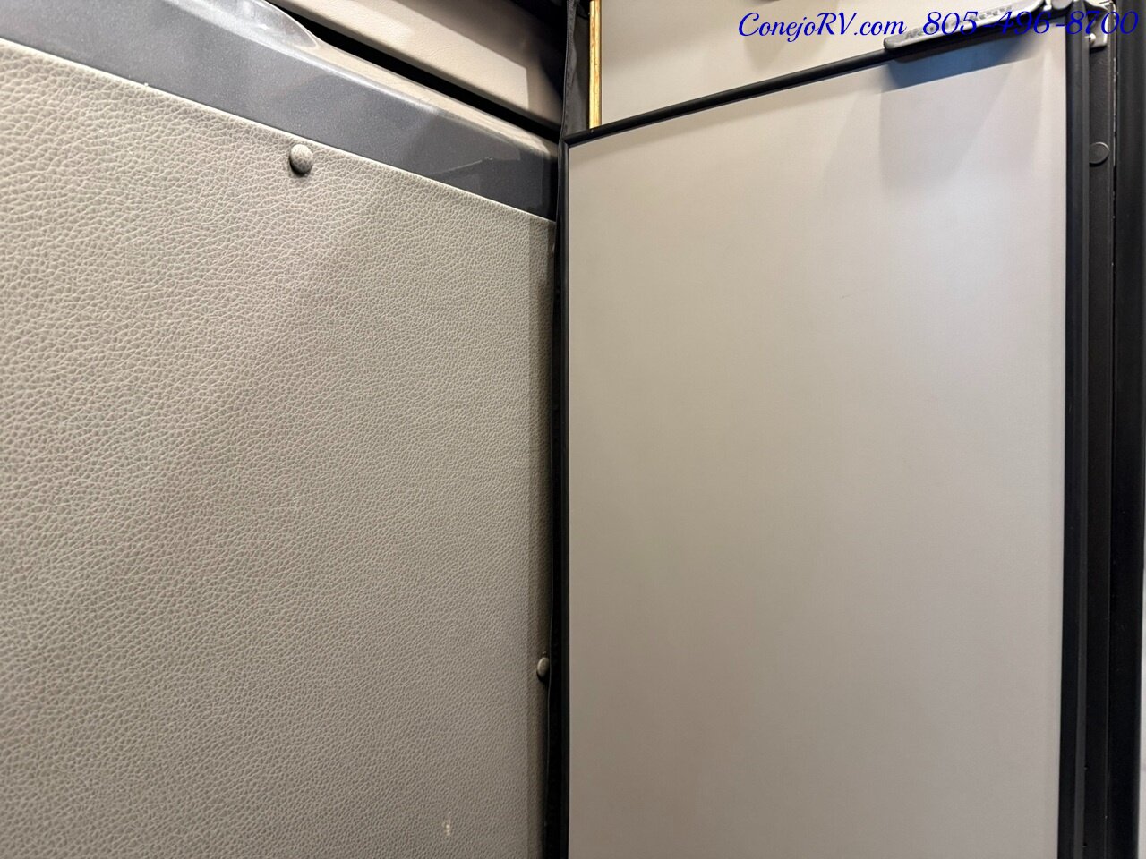 2024 Winnebago Revel 44EC 2.5-1 AWD Sprinter Mercedes Turbo Diesel, 8.4KWH  Lithionics System 26K Miles - Photo 12 - Thousand Oaks, CA 91360