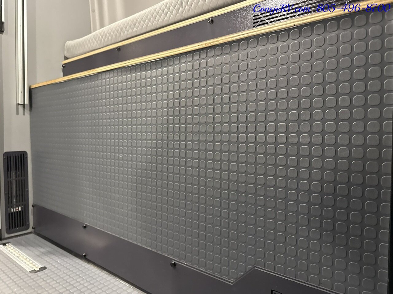 2024 Winnebago Revel 44EC 2.5-1 AWD Sprinter Mercedes Turbo Diesel, 8.4KWH  Lithionics System 26K Miles - Photo 26 - Thousand Oaks, CA 91360