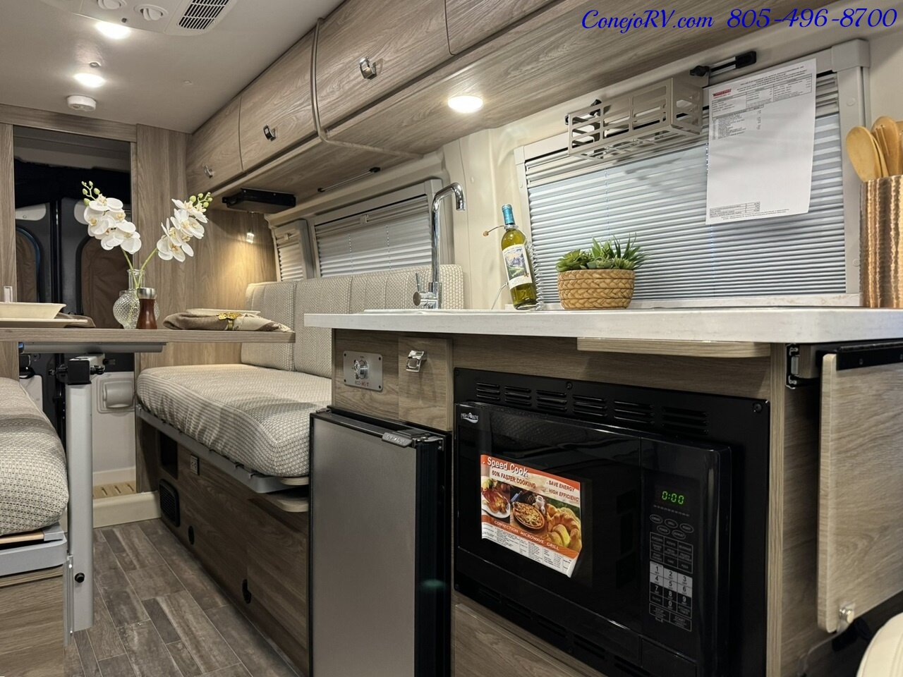 2025 Winnebago Travato 59K Touring Coach 2.8KW Onan Generator   - Photo 6 - Thousand Oaks, CA 91360