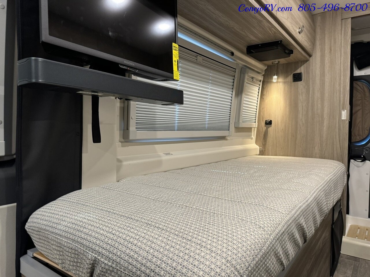 2025 Winnebago Travato 59K Touring Coach 2.8KW Onan Generator   - Photo 15 - Thousand Oaks, CA 91360