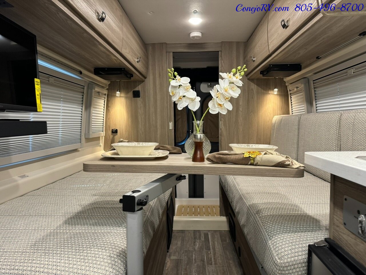 2025 Winnebago Travato 59K Touring Coach 2.8KW Onan Generator   - Photo 13 - Thousand Oaks, CA 91360