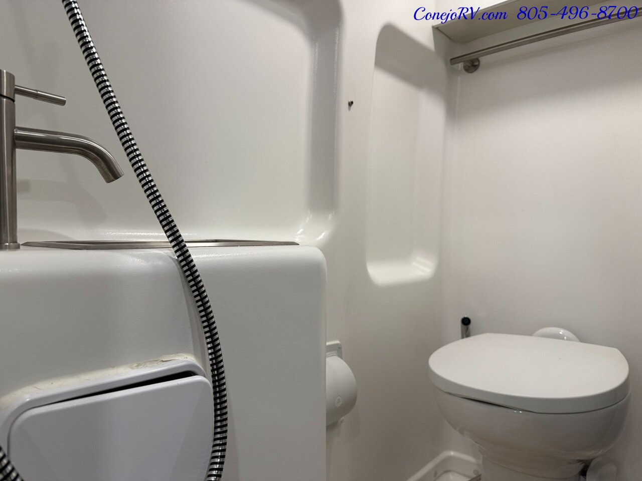 2023 Winnebago Travato 59G Touring Coach Full Galley Murphy Bed 8K Miles - Photo 18 - Thousand Oaks, CA 91360