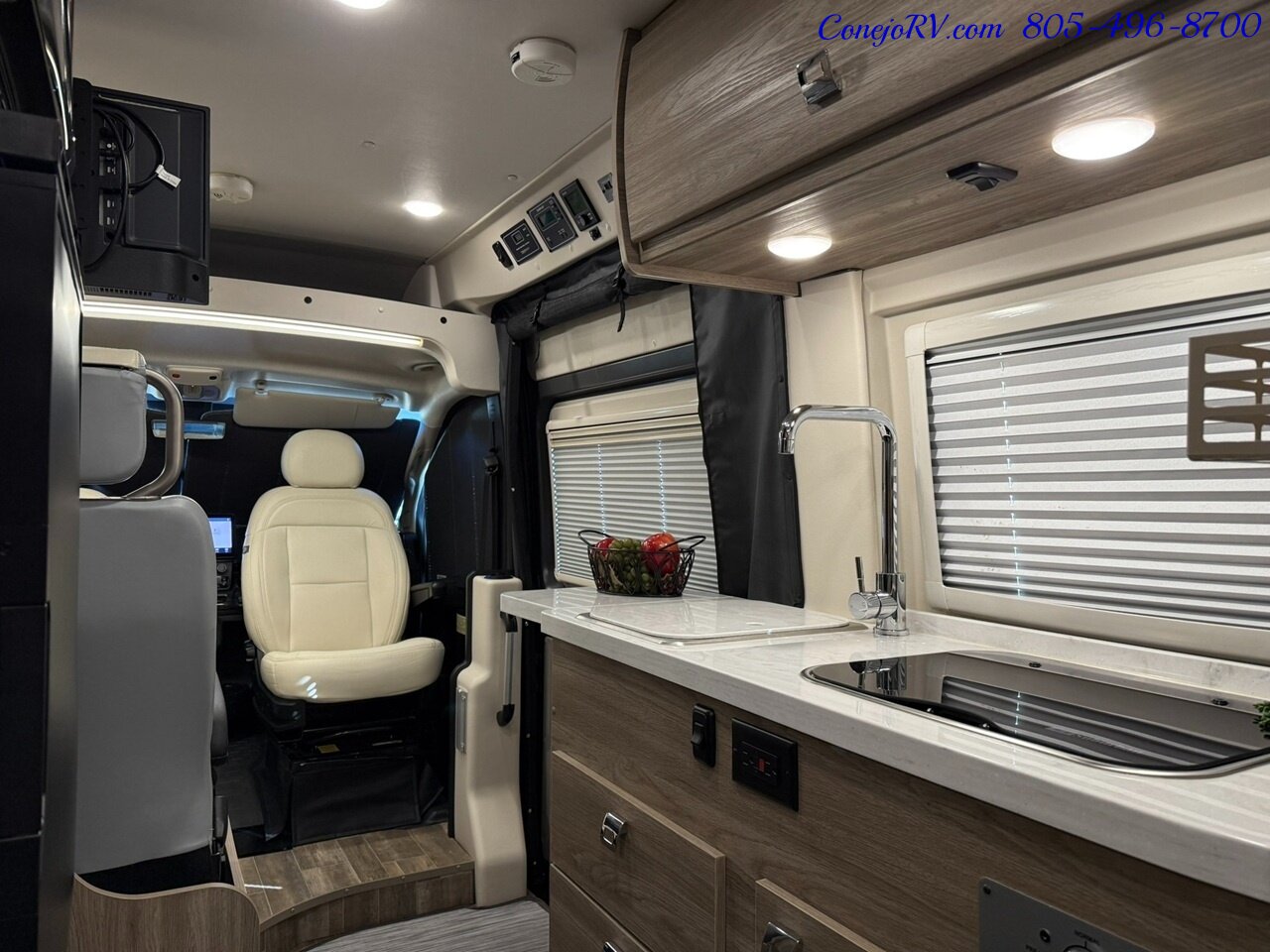 2023 Winnebago Travato 59G Touring Coach Full Galley Murphy Bed 8K Miles - Photo 24 - Thousand Oaks, CA 91360