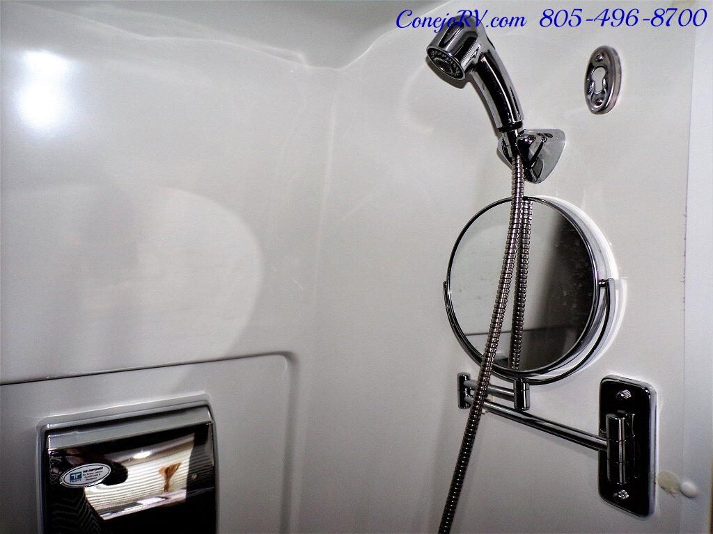 2015 Airstream Interstate 3500L EXT 24ft Mercedes Turbo Diesel   - Photo 12 - Thousand Oaks, CA 91360