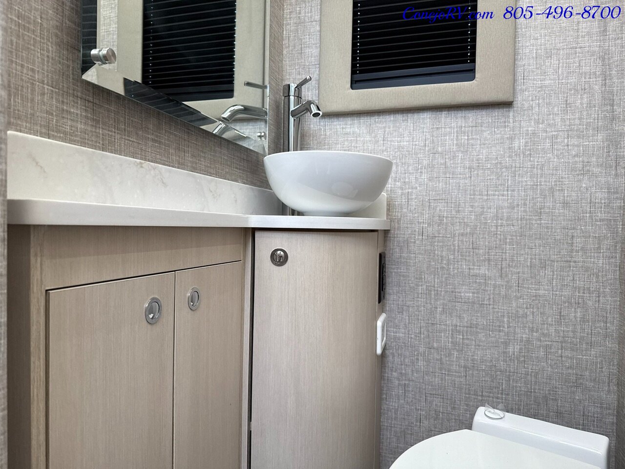 2026 Tiffin Wayfarer 25XLW Slide-Out Theater Seats Mercedes Turbo Diesel  Full Body Paint - Photo 21 - Thousand Oaks, CA 91360