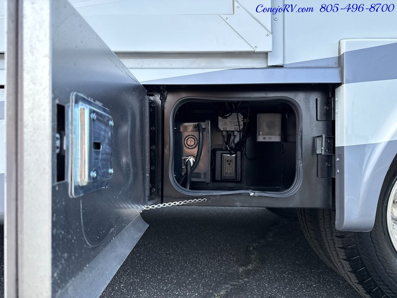 2026 Tiffin Wayfarer 25XLW Slide-Out Theater Seats Mercedes Turbo Diesel  Full Body Paint - Photo 50 - Thousand Oaks, CA 91360