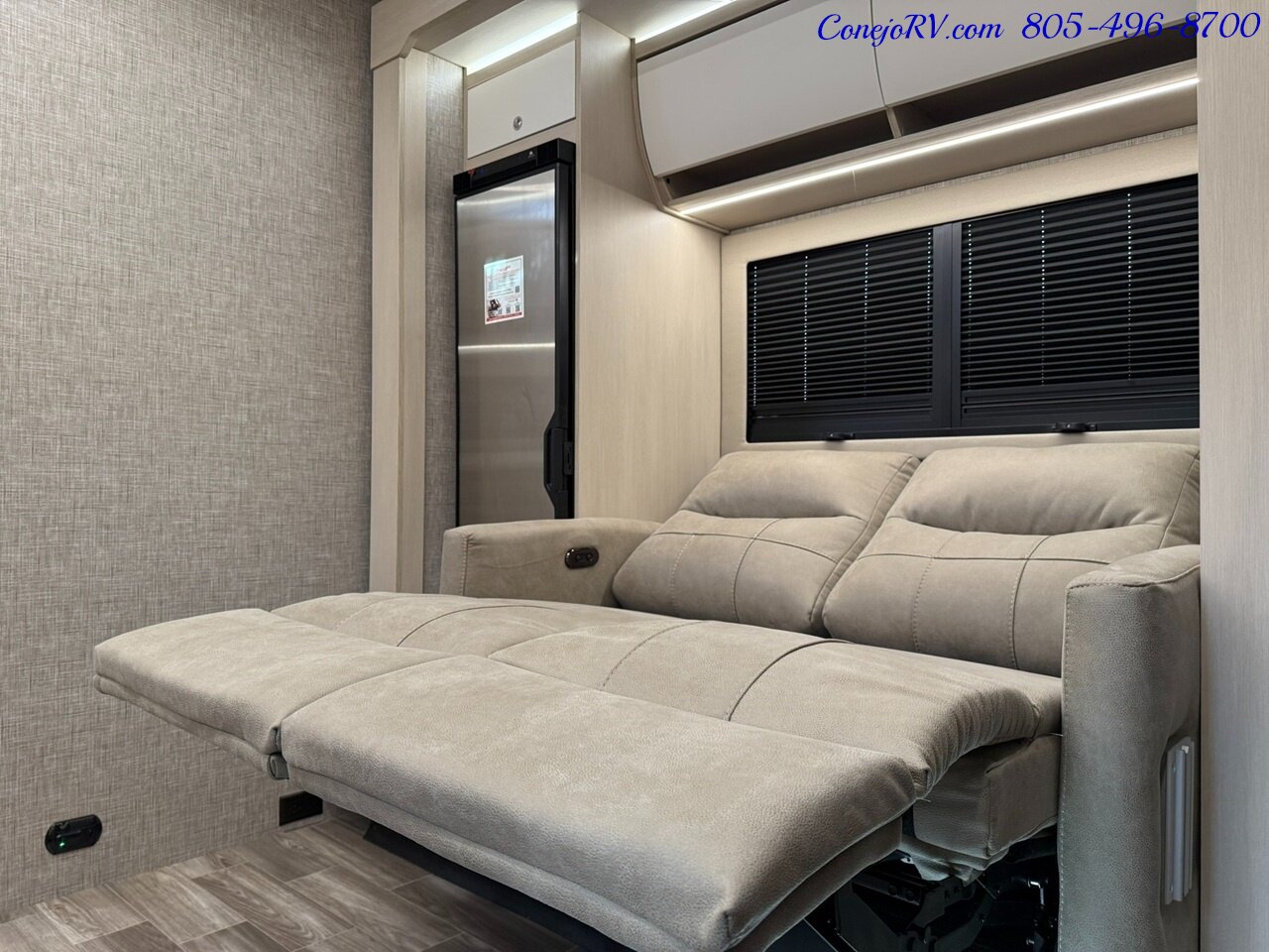 2026 Tiffin Wayfarer 25XLW Slide-Out Theater Seats Mercedes Turbo Diesel  Full Body Paint - Photo 12 - Thousand Oaks, CA 91360