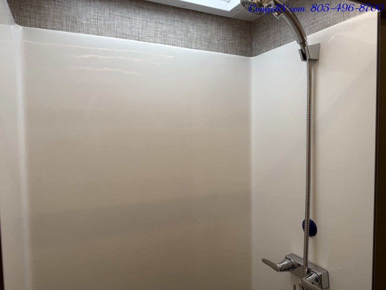 2026 Tiffin Wayfarer 25XLW Slide-Out Theater Seats Mercedes Turbo Diesel  Full Body Paint - Photo 20 - Thousand Oaks, CA 91360