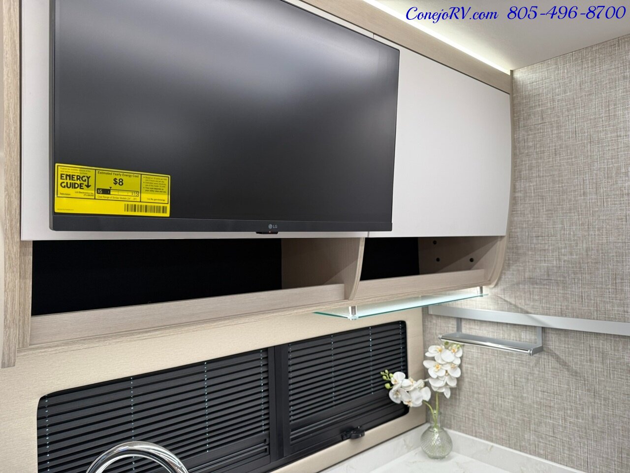 2026 Tiffin Wayfarer 25XLW Slide-Out Theater Seats Mercedes Turbo Diesel  Full Body Paint - Photo 15 - Thousand Oaks, CA 91360