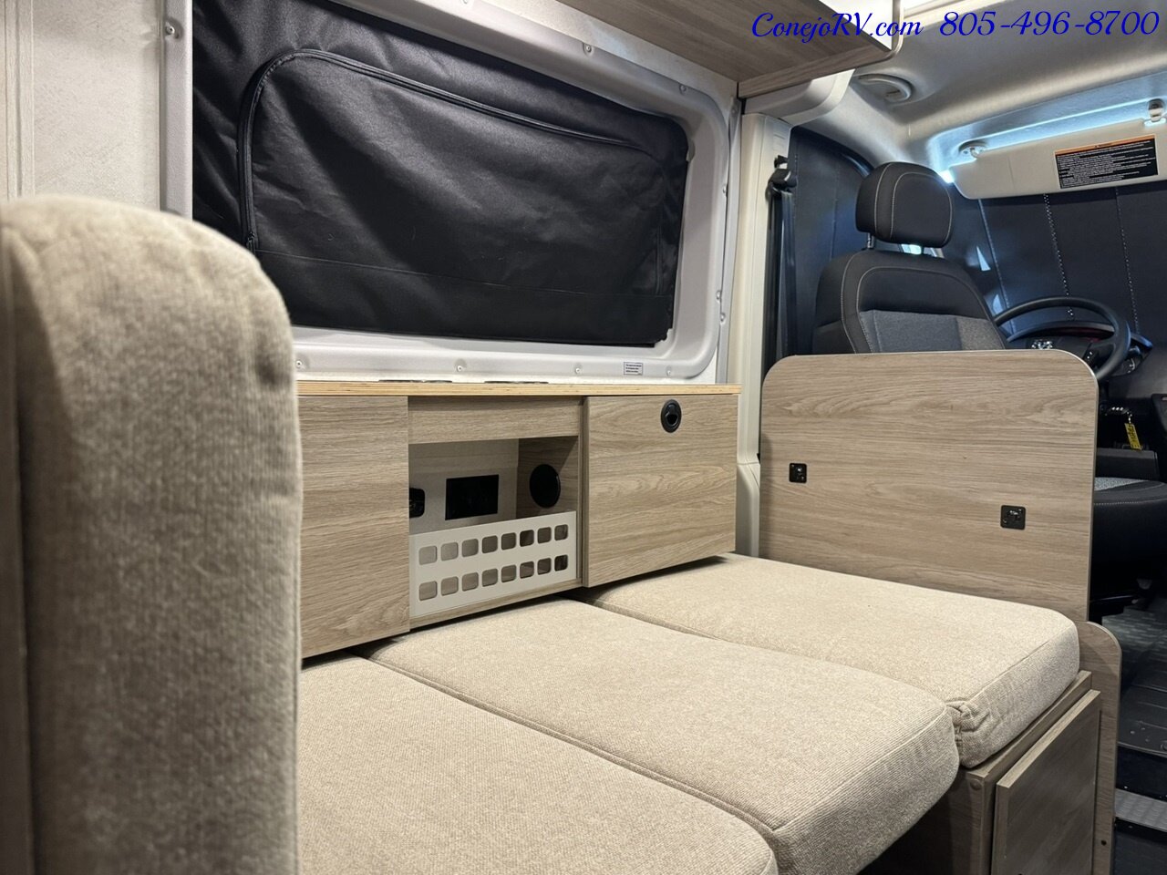 2022 Winnebago Solis Pocket 36A Murphy Bed Full Galley 28K Miles   - Photo 28 - Thousand Oaks, CA 91360