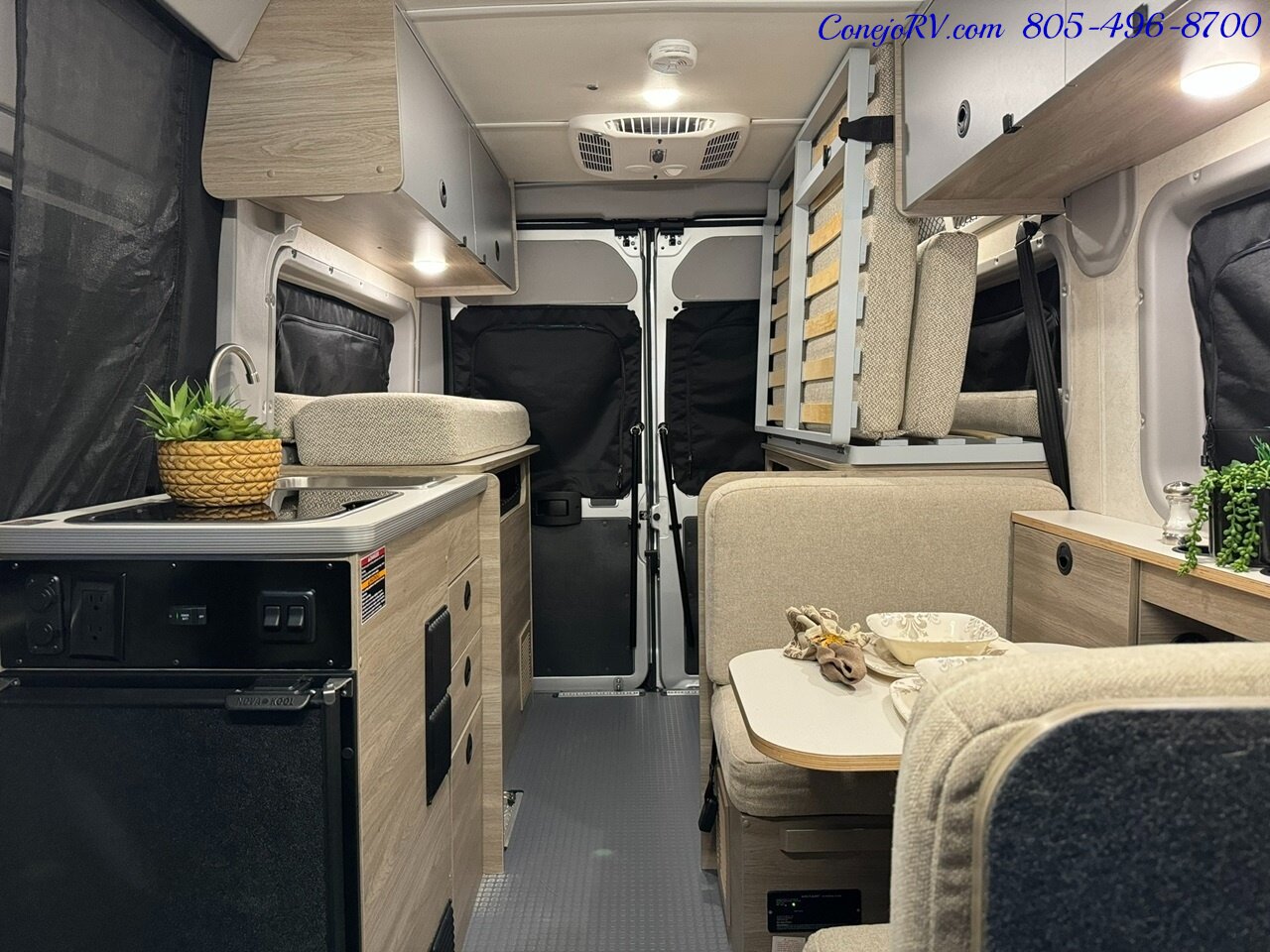 2022 Winnebago Solis Pocket 36A Murphy Bed Full Galley 28K Miles   - Photo 5 - Thousand Oaks, CA 91360