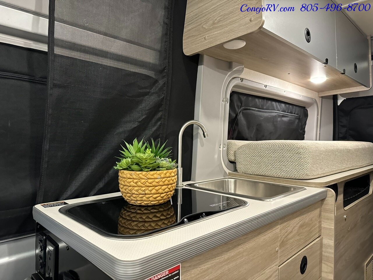 2022 Winnebago Solis Pocket 36A Murphy Bed Full Galley 28K Miles   - Photo 11 - Thousand Oaks, CA 91360