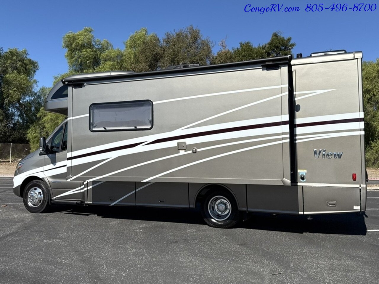 2022 Winnebago View 24D Full Wall Slide-Out Theater Seats Mercedes Turbo  Diesel - Photo 2 - Thousand Oaks, CA 91360