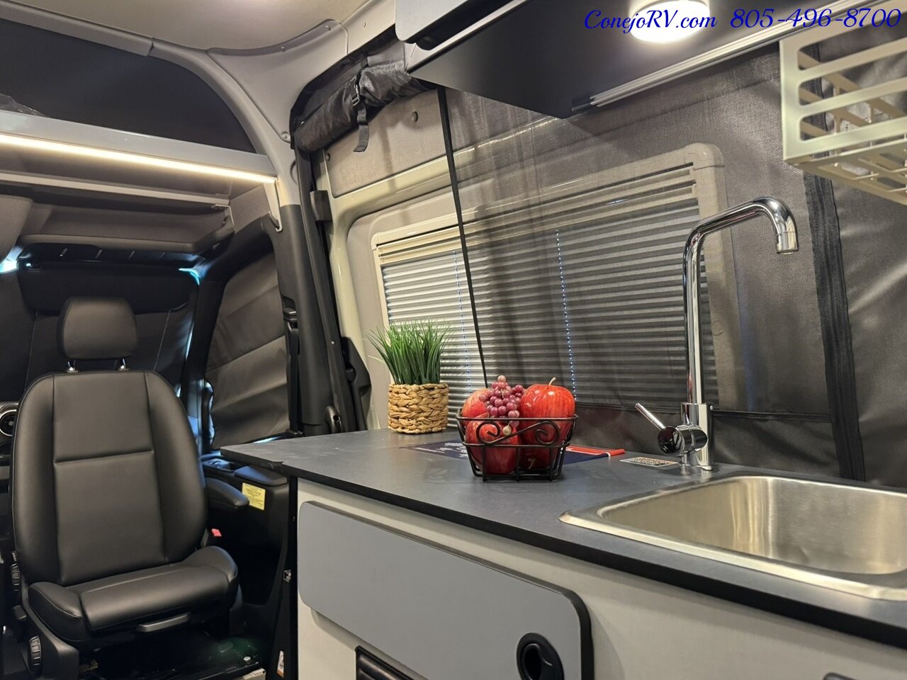 2024 Winnebago Revel 44E 4X4 Sprinter Mercedes Turbo Diesel, 320 AH Lithium   - Photo 15 - Thousand Oaks, CA 91360