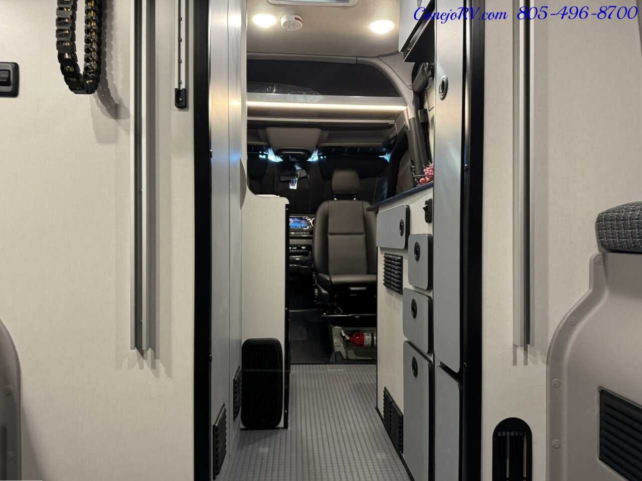 2024 Winnebago Revel 44E 4X4 Sprinter Mercedes Turbo Diesel, 320 AH Lithium   - Photo 29 - Thousand Oaks, CA 91360