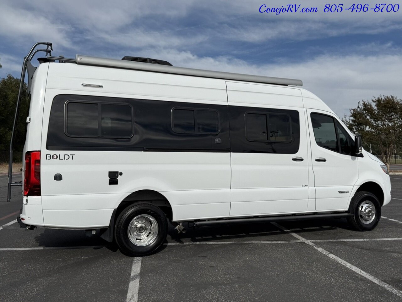 2020 Winnebago Boldt 70BL Volta Lithium System Mercedes Turbo Diesel 28K  Miles - Photo 4 - Thousand Oaks, CA 91360