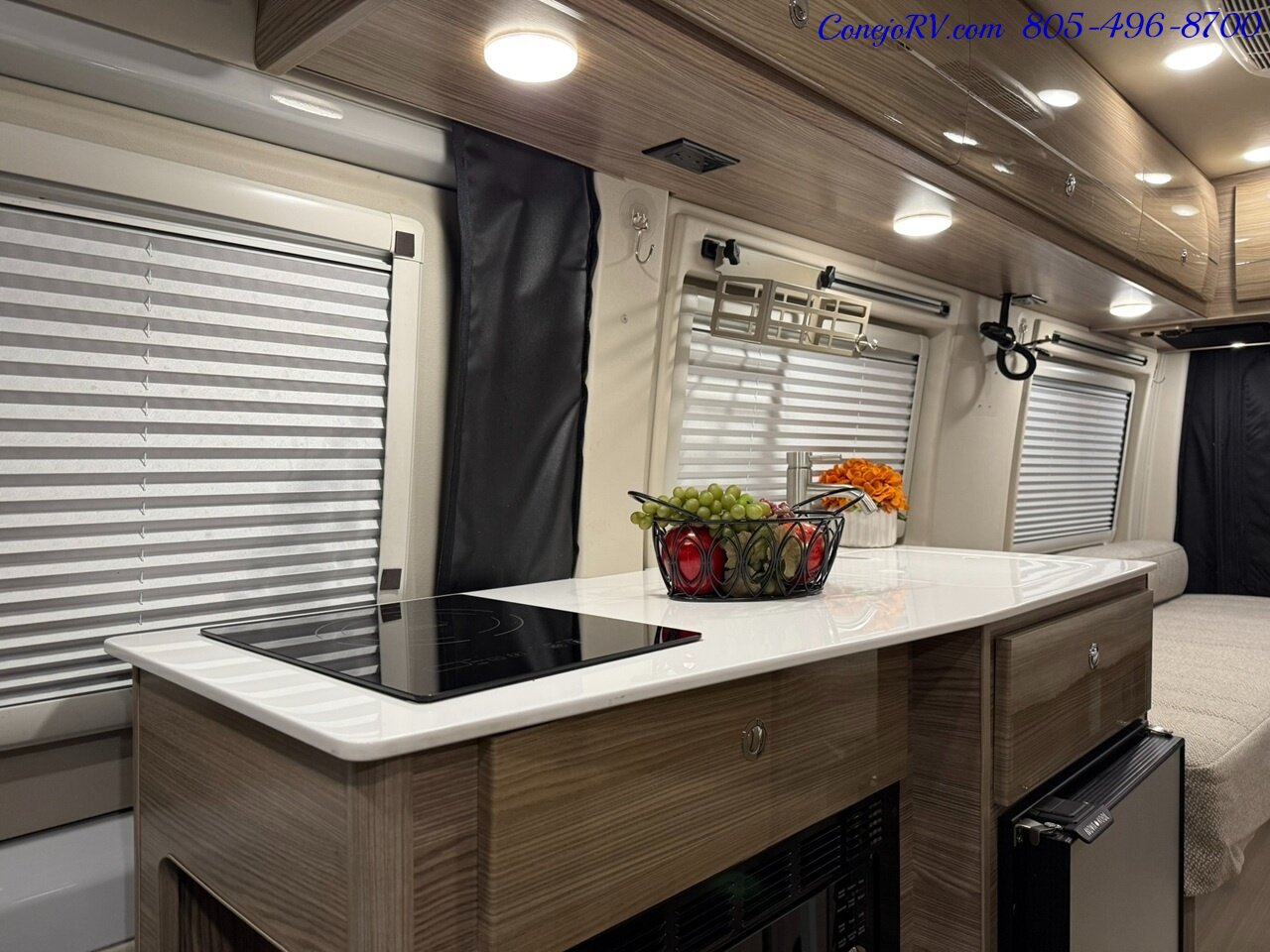2020 Winnebago Boldt 70BL Volta Lithium System Mercedes Turbo Diesel 28K  Miles - Photo 13 - Thousand Oaks, CA 91360