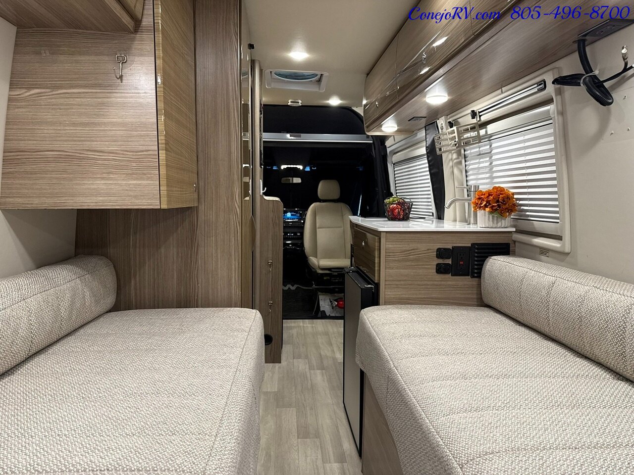 2020 Winnebago Boldt 70BL Volta Lithium System Mercedes Turbo Diesel 28K  Miles - Photo 26 - Thousand Oaks, CA 91360