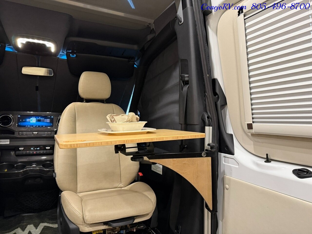 2020 Winnebago Boldt 70BL Volta Lithium System Mercedes Turbo Diesel 28K  Miles - Photo 12 - Thousand Oaks, CA 91360