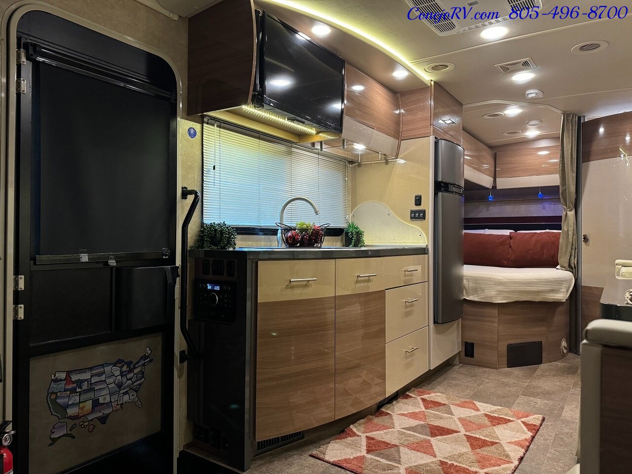 2016 Winnebago Navion 24J Slide-Out Mercedes Turbo Diesel   - Photo 7 - Thousand Oaks, CA 91360