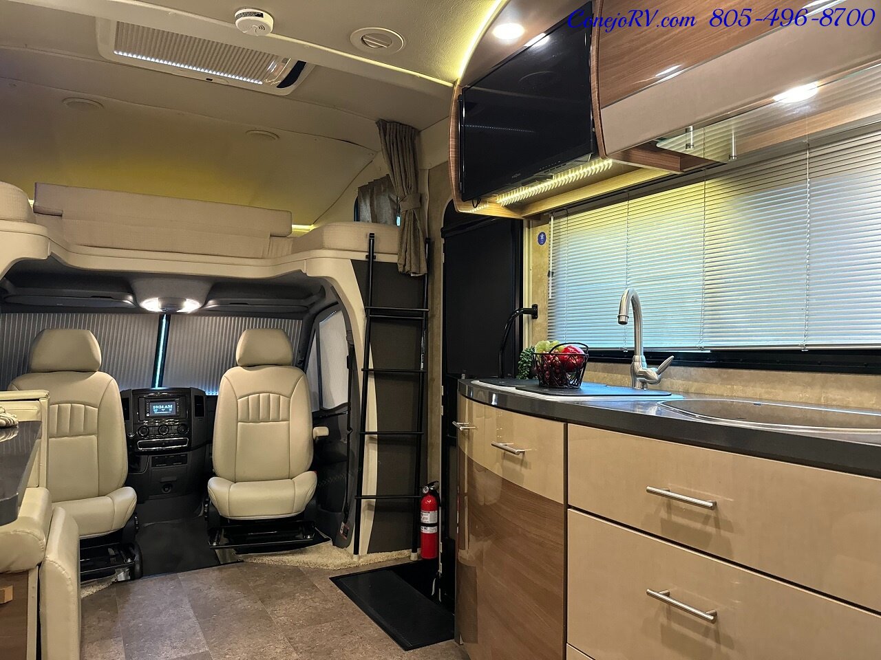 2016 Winnebago Navion 24J Slide-Out Mercedes Turbo Diesel   - Photo 28 - Thousand Oaks, CA 91360