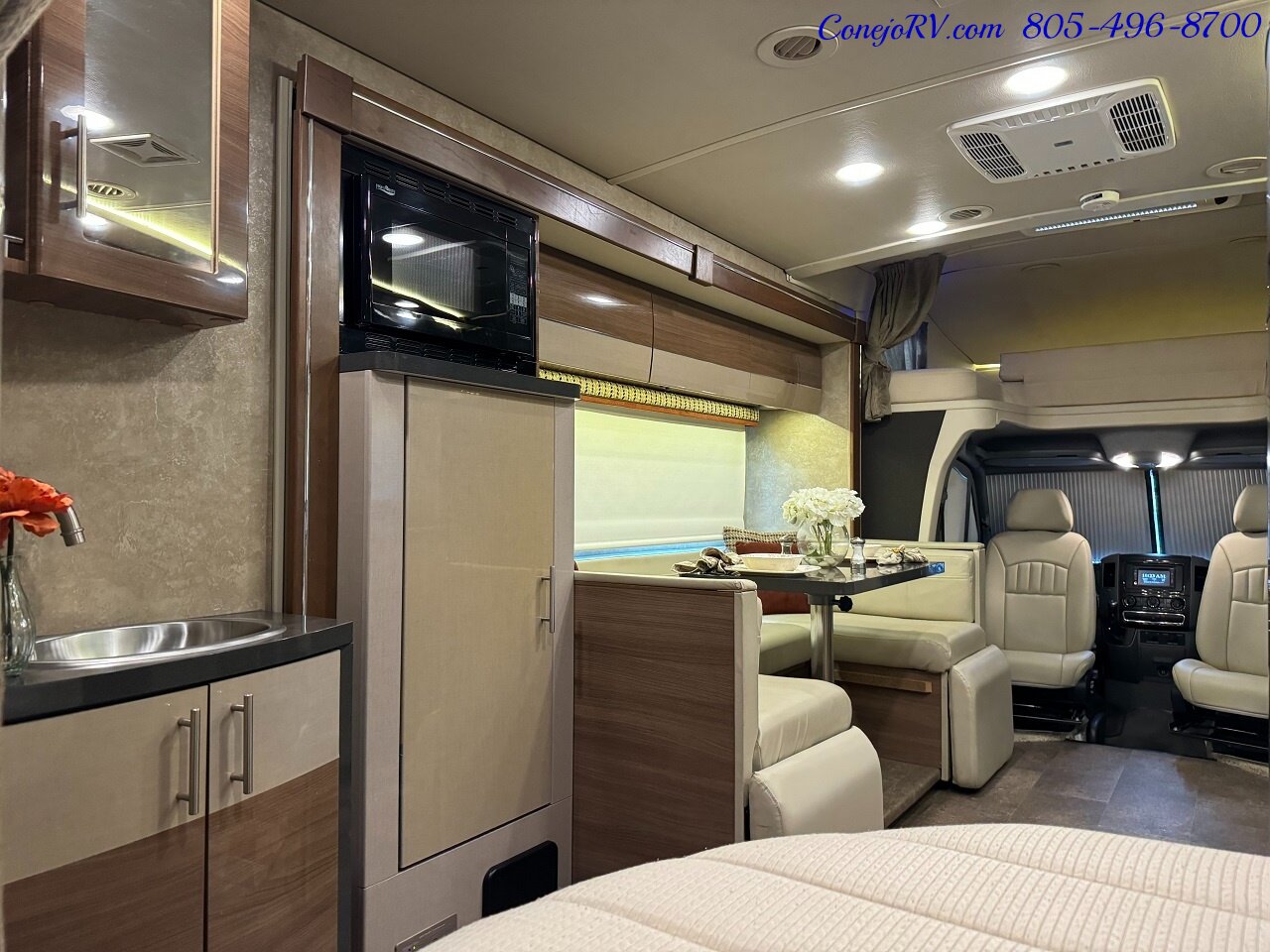 2016 Winnebago Navion 24J Slide-Out Mercedes Turbo Diesel   - Photo 25 - Thousand Oaks, CA 91360