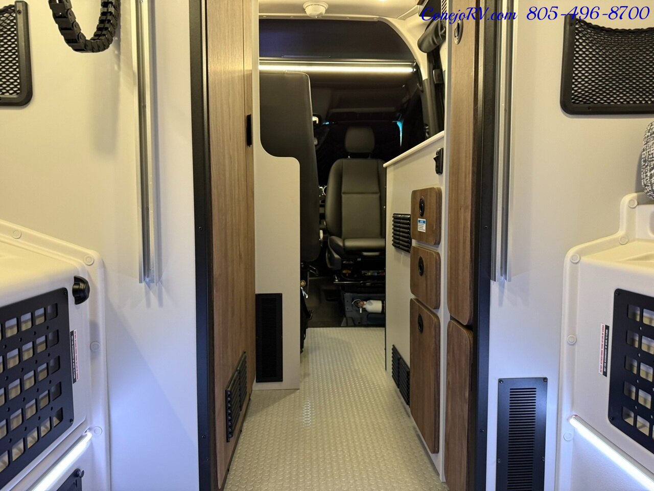 2026 Tiffin GH1 AWD Sprinter Mercedes Turbo Diesel 540AH Battle  Born Lithium Ion Kit - Photo 29 - Thousand Oaks, CA 91360