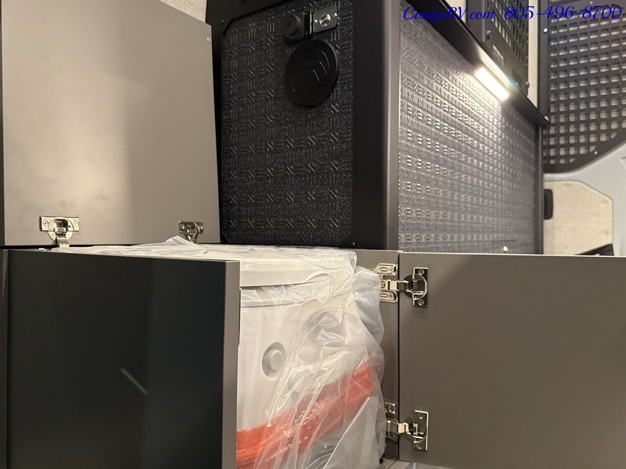 2026 Outside Van Overnight Pop Top Quad Captains Seats 620AH Lithionics  Lithium System Adventure Van - Photo 21 - Thousand Oaks, CA 91360