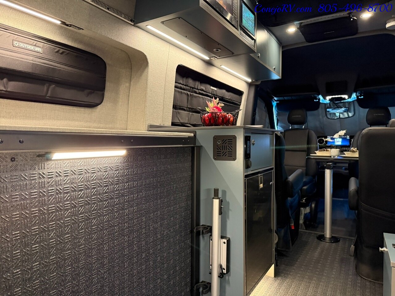 2026 Outside Van Overnight Pop Top Quad Captains Seats 620AH Lithionics  Lithium System Adventure Van - Photo 28 - Thousand Oaks, CA 91360