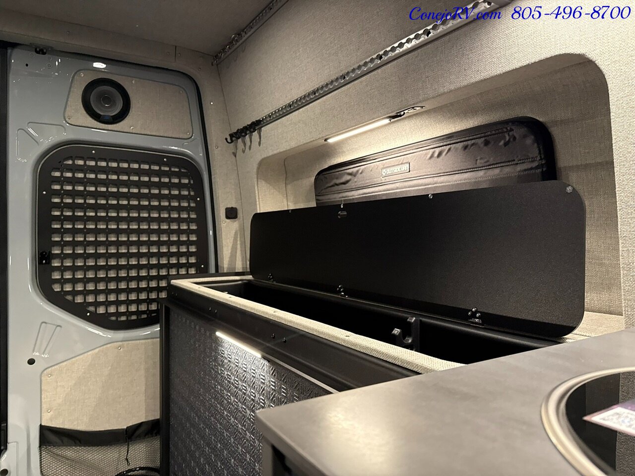 2026 Outside Van Overnight Pop Top Quad Captains Seats 620AH Lithionics  Lithium System Adventure Van - Photo 22 - Thousand Oaks, CA 91360