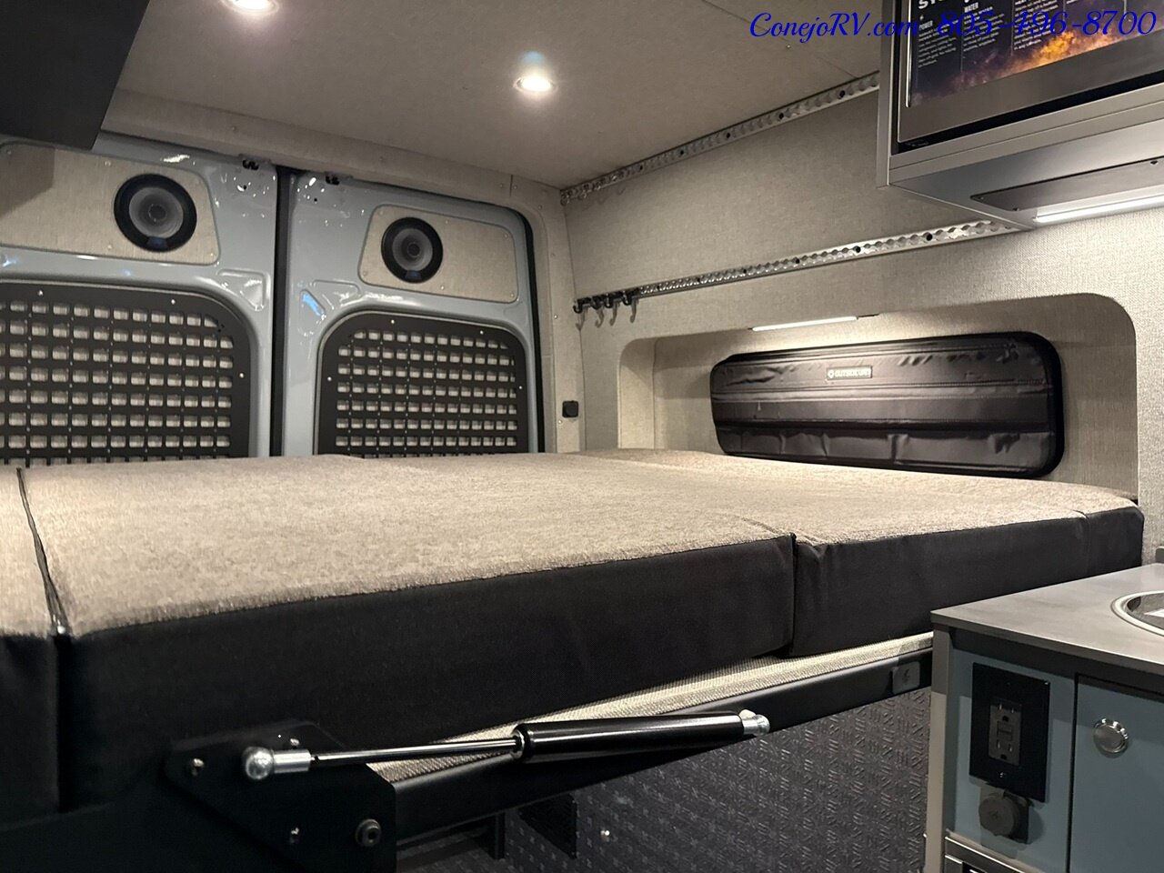 2026 Outside Van Overnight Pop Top Quad Captains Seats 620AH Lithionics  Lithium System Adventure Van - Photo 25 - Thousand Oaks, CA 91360
