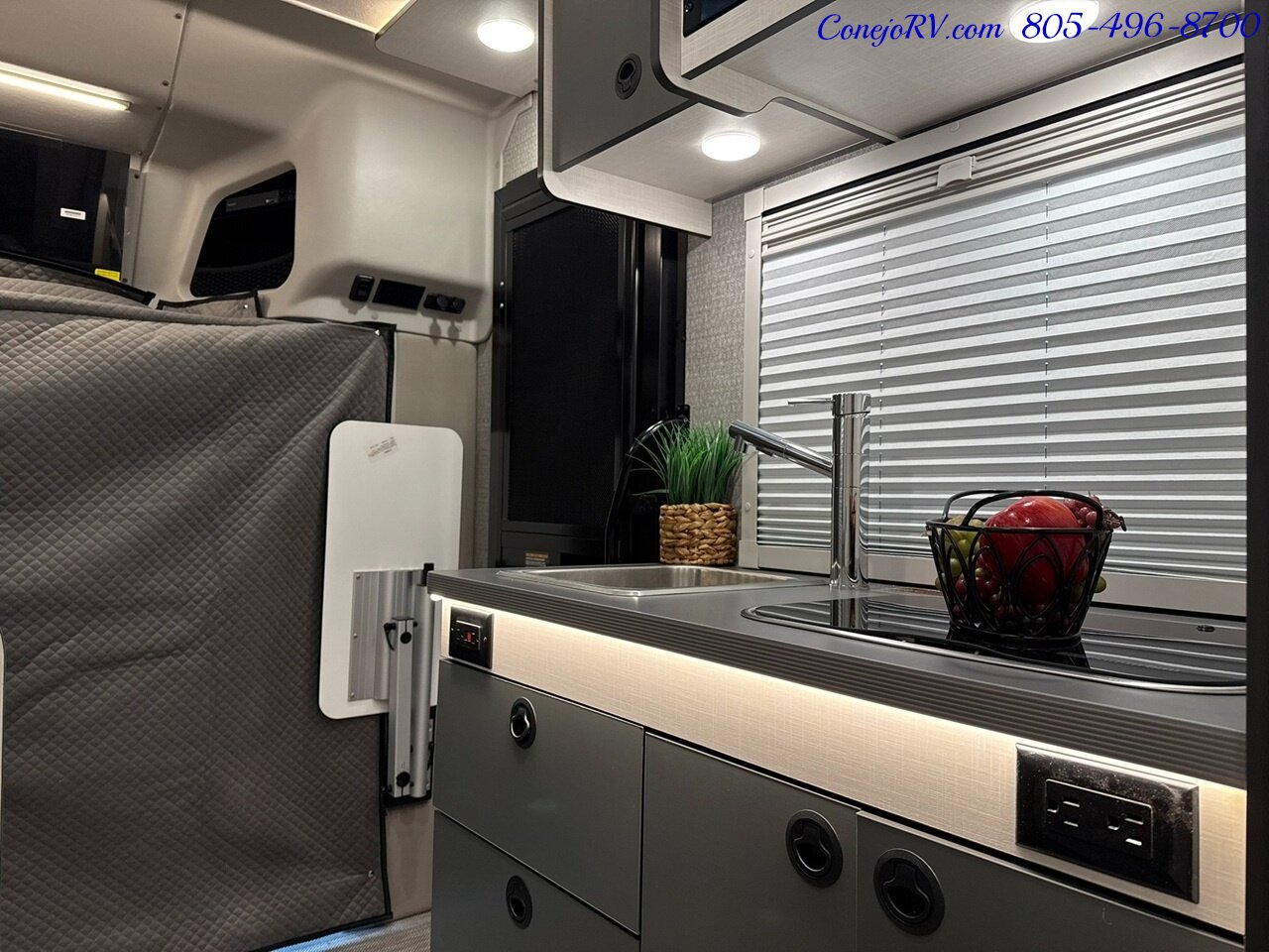 2026 Winnebago Ekko 22A Lithium Power 310HP All Wheel Drive   - Photo 17 - Thousand Oaks, CA 91360