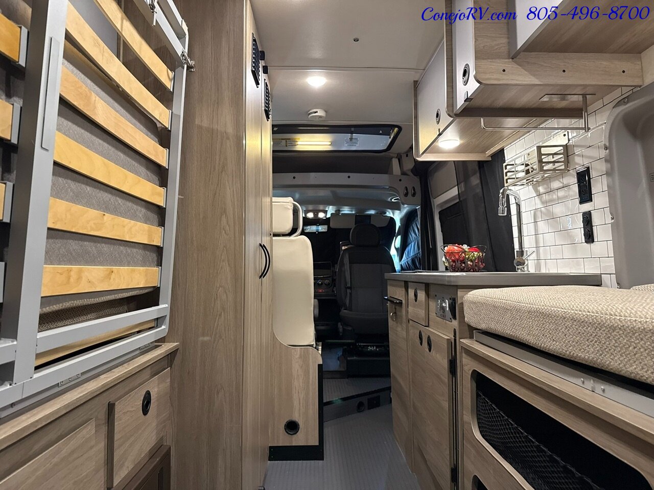 2021 Winnebago Solis 59PX Murphy Bed Full Galley Custom Upgrades 33K Miles   - Photo 24 - Thousand Oaks, CA 91360