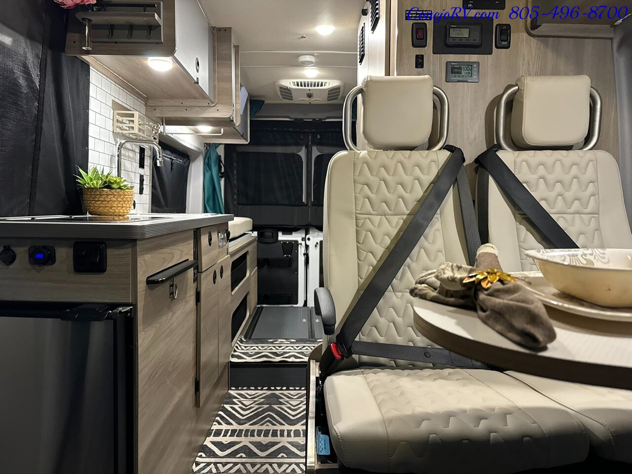 2021 Winnebago Solis 59PX Murphy Bed Full Galley Custom Upgrades 26K Miles   - Photo 5 - Thousand Oaks, CA 91360